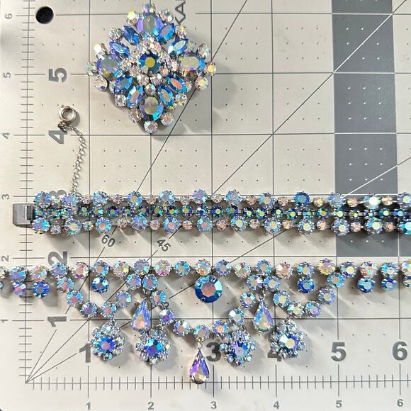 Unsigned Schoffel silver tone blue AB rhinestones necklace bracelet brooch set - Picture 12 of 12